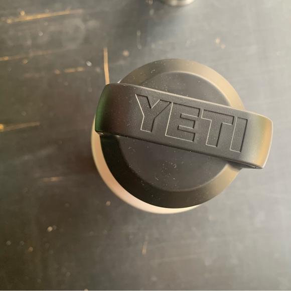 Yeti Rambler 36oz Bottle - Stainless Steel - Picture 3 of 3